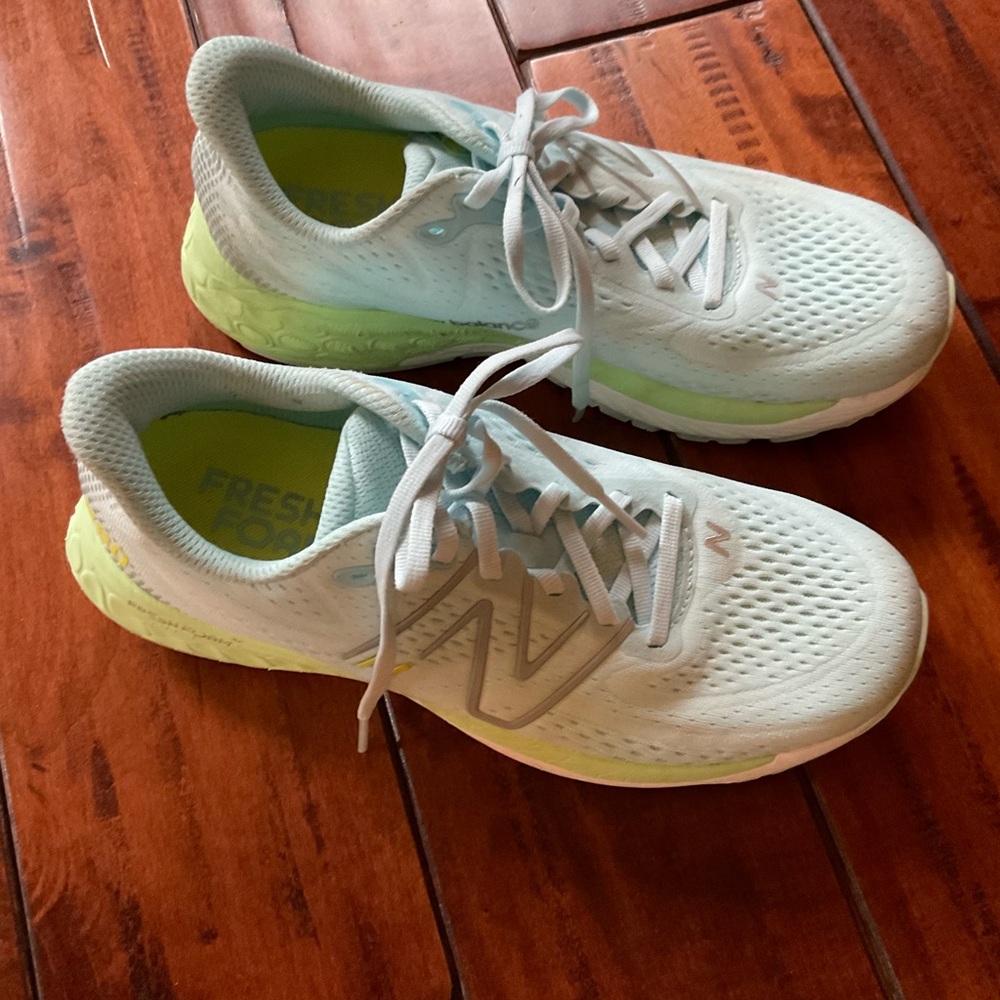 New Balance Women's Fresh Foam Light Bkue and Lime Athletic Running Shoes